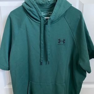 Under Armour • Men’s Short Sleeve Hoodie